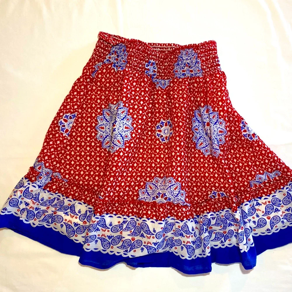 Old Navy Girls Red, White, & Blue Mandala Design Skirt Size XS